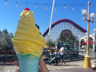 Disneyland Adorable Snowman Frosted Treats