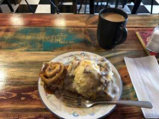 Ooey Gooey Cinnamon Rolls