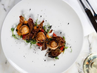 restaurant image