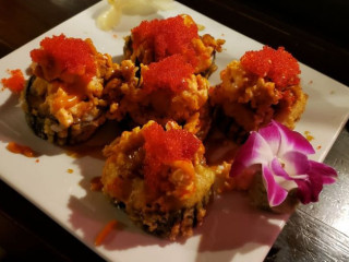 Mon Thai Bistro Sushi