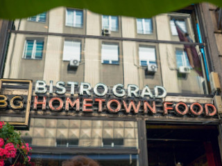 Bistro Grad Hometown Food