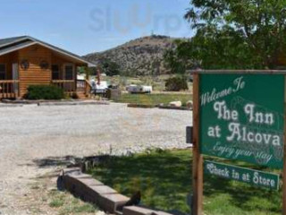 Sloanes General Store And The Inn At Alcova