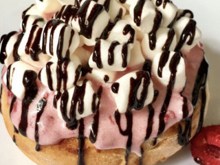 Cinnaholic