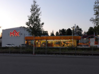 Max Burgers