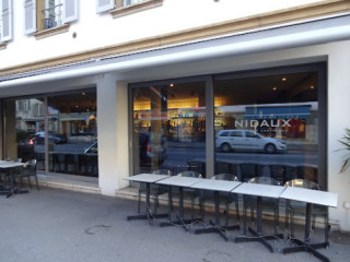 restaurant image