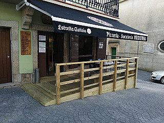 Pizzeria-bocateria Medieval