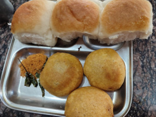 Goli Vada Pav