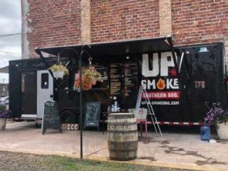 Up-n-smoke Bbq