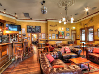 restaurant image