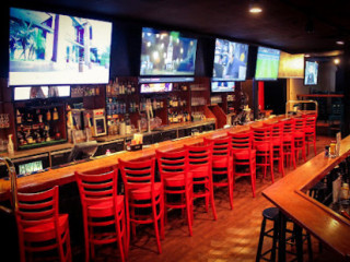 Duesy's Sports Grille