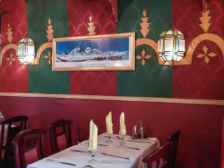 restaurant image