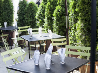 restaurant image