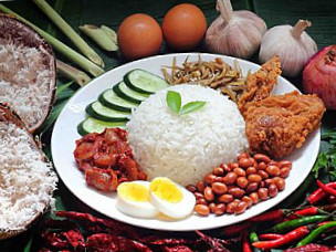 Nasi Lemak Puyuh 33