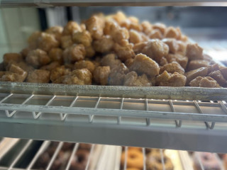 King Pin Donuts Shop