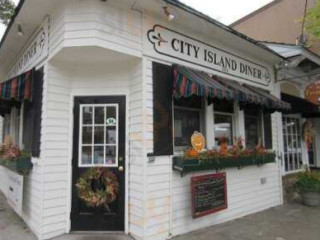 City Island Diner