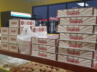 Dee's Best Donuts