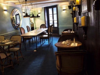 restaurant image