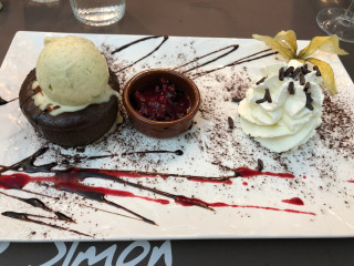 Cafe Simon