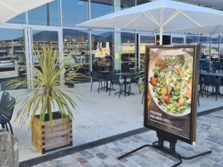 restaurant image