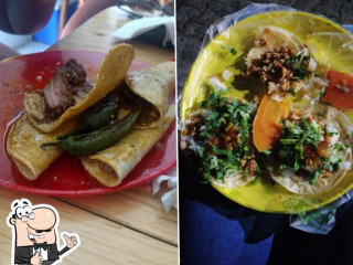 Tacos El Tío Y Tacos Don Mento