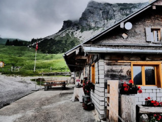 Fluonalp Alpkaeserei Und Beizli