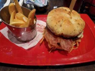 Red Robin Gourmet Burgers And Brews