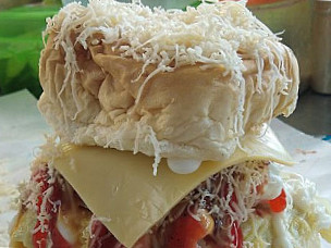 Burger Kak Zee Villa Permai