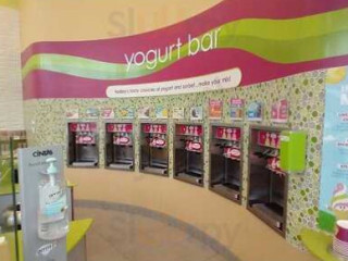 Menchie's Frozen Yogurt