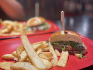 Red Robin Gourmet Burgers And Brews