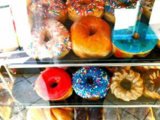 Yum Yum Donuts