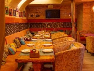 restaurant image