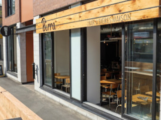 restaurant image