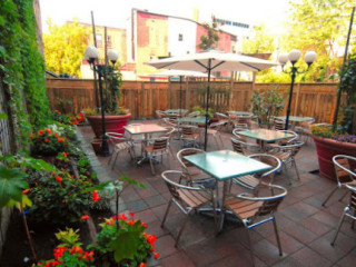 restaurant image