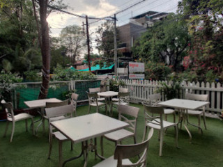 Tea Diaries Cafe