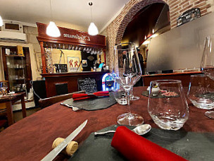 restaurant image