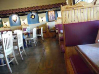 Los Compadres Mexican Grill