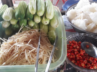 ร้านข้าวมันไก่ก๋วยเตี๋ยวต้มยำบางเตย