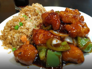 Charlie Chow's Dragon Grill