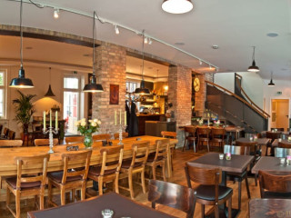 restaurant image