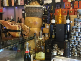 restaurant image