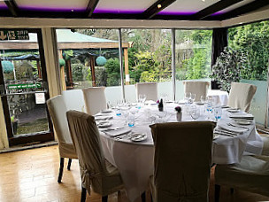 restaurant image