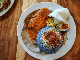 Nasi Kerabu Meksom