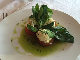 restaurant image