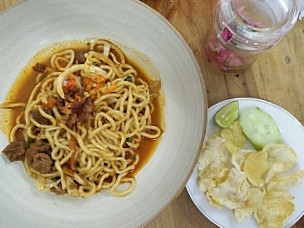 Kedai Mie Aceh Dan Kopi Merah Putih