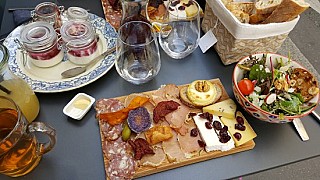 restaurant image
