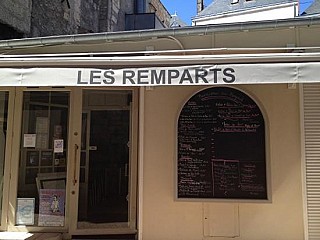 Les Remparts