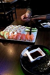 Lune Sushi