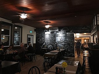 Le Bistro