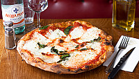 Pizza Vesuvio George V