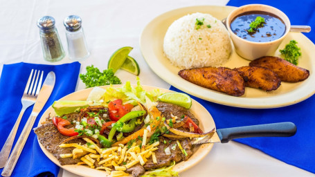 Bistec De Palomilla Encebollado